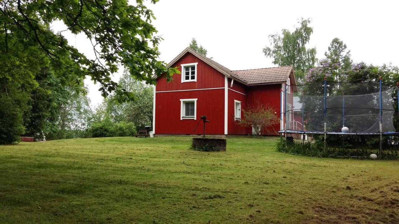 Punavilla Cottage Eura Ngoại thất bức ảnh